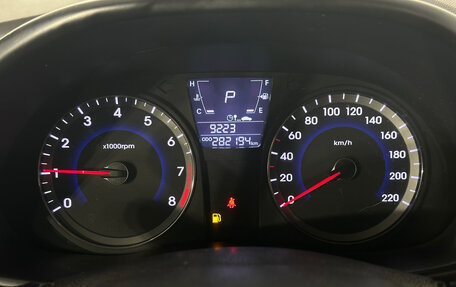 Hyundai Solaris II рестайлинг, 2013 год, 569 000 рублей, 24 фотография