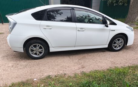 Toyota Prius, 2011 год, 1 100 000 рублей, 4 фотография