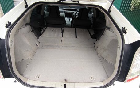 Toyota Prius, 2011 год, 1 100 000 рублей, 12 фотография