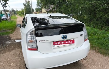 Toyota Prius, 2011 год, 1 100 000 рублей, 6 фотография