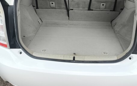 Toyota Prius, 2011 год, 1 100 000 рублей, 17 фотография