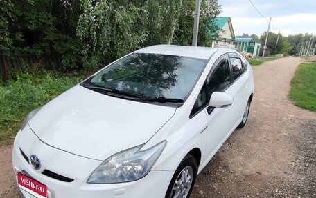 Toyota Prius, 2011 год, 1 100 000 рублей, 31 фотография