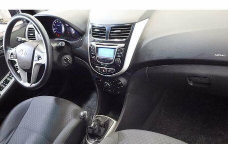 Hyundai Solaris II рестайлинг, 2011 год, 552 000 рублей, 5 фотография