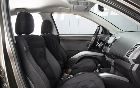 Mitsubishi Outlander III рестайлинг 3, 2011 год, 1 355 000 рублей, 8 фотография