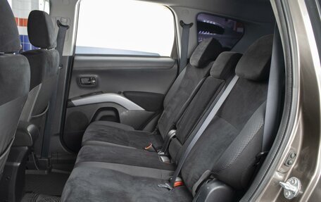 Mitsubishi Outlander III рестайлинг 3, 2011 год, 1 355 000 рублей, 9 фотография