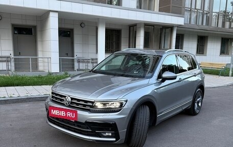 Volkswagen Tiguan II, 2017 год, 3 200 000 рублей, 2 фотография