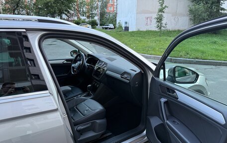 Volkswagen Tiguan II, 2017 год, 3 200 000 рублей, 13 фотография