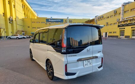 Honda Stepwgn IV, 2020 год, 2 950 000 рублей, 4 фотография