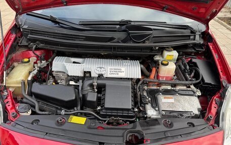 Toyota Prius, 2012 год, 1 050 000 рублей, 5 фотография