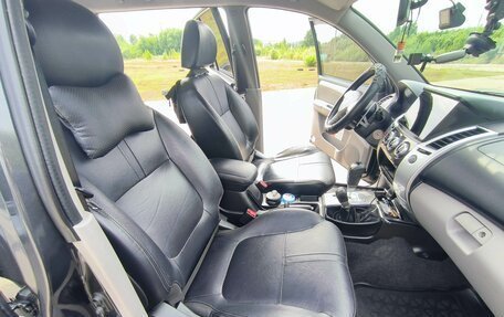 Mitsubishi Pajero Sport II рестайлинг, 2012 год, 1 950 000 рублей, 15 фотография