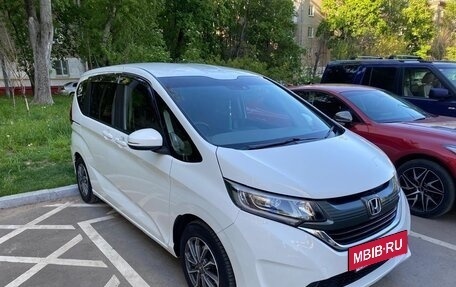 Honda Freed II, 2017 год, 1 400 000 рублей, 2 фотография