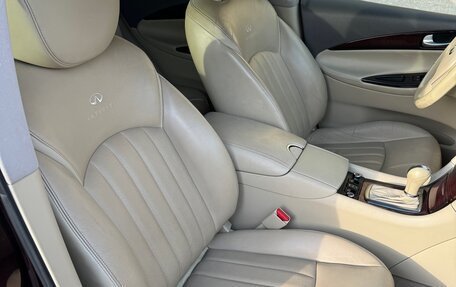 Infiniti QX50 I рестайлинг, 2014 год, 1 450 000 рублей, 18 фотография