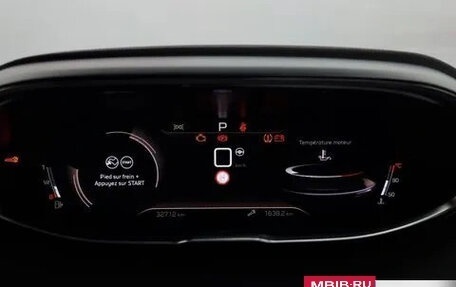 Peugeot 3008 II, 2022 год, 2 300 000 рублей, 8 фотография