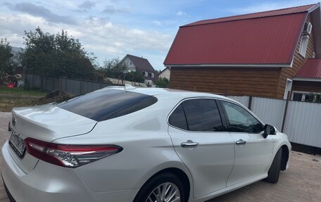 Toyota Camry, 2020 год, 3 000 000 рублей, 5 фотография
