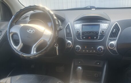 Hyundai Tucson III, 2012 год, 1 100 000 рублей, 6 фотография