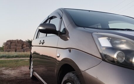 Toyota ISis I, 2010 год, 1 450 000 рублей, 1 фотография