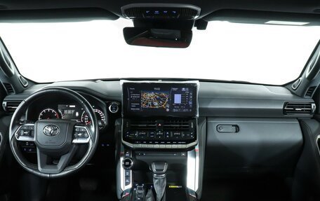 Toyota Land Cruiser, 2023 год, 11 000 000 рублей, 12 фотография