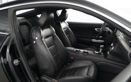 Ford Mustang VI рестайлинг, 2021 год, 3 790 500 рублей, 8 фотография