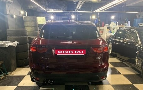 Jaguar F-Pace, 2016 год, 2 700 000 рублей, 3 фотография