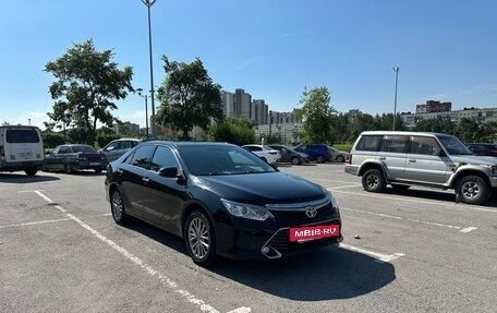 Toyota Camry, 2015 год, 1 900 000 рублей, 8 фотография