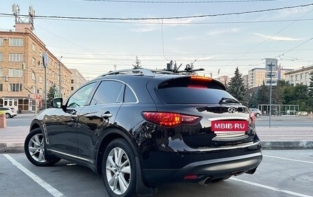 Infiniti QX70, 2015 год, 2 900 000 рублей, 3 фотография