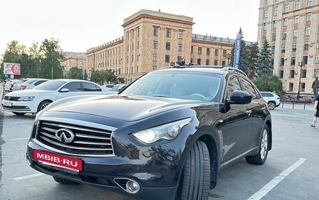 Infiniti QX70, 2015 год, 2 900 000 рублей, 2 фотография