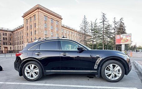 Infiniti QX70, 2015 год, 2 900 000 рублей, 6 фотография