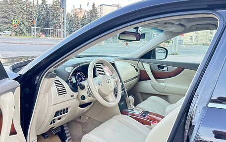 Infiniti QX70, 2015 год, 2 900 000 рублей, 7 фотография
