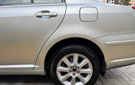 Toyota Avensis III рестайлинг, 2004 год, 599 000 рублей, 24 фотография