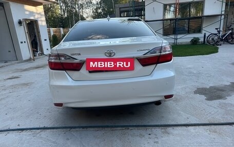 Toyota Camry, 2017 год, 2 350 000 рублей, 4 фотография