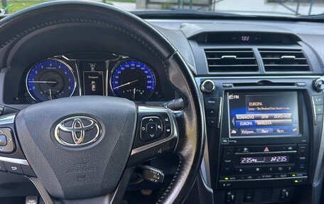 Toyota Camry, 2017 год, 2 350 000 рублей, 8 фотография