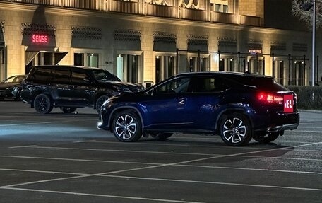 Lexus RX IV рестайлинг, 2020 год, 5 000 000 рублей, 2 фотография