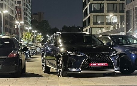 Lexus RX IV рестайлинг, 2020 год, 5 000 000 рублей, 3 фотография