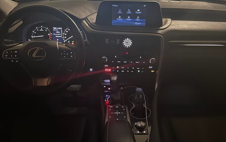 Lexus RX IV рестайлинг, 2020 год, 5 000 000 рублей, 20 фотография