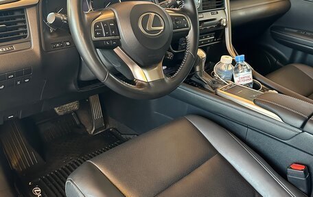 Lexus RX IV рестайлинг, 2020 год, 5 000 000 рублей, 18 фотография