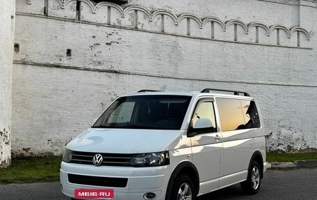 Volkswagen Caravelle T5, 2013 год, 1 900 000 рублей, 4 фотография