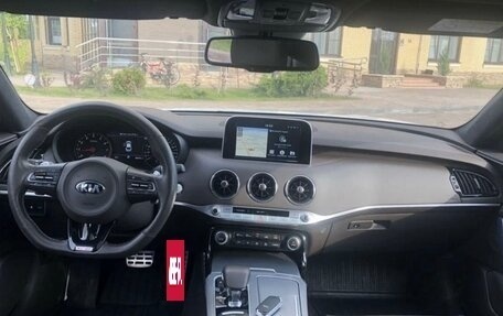 KIA Stinger I, 2018 год, 2 700 000 рублей, 3 фотография