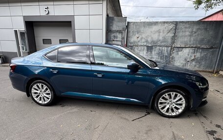 Skoda Superb III рестайлинг, 2020 год, 4 050 000 рублей, 2 фотография
