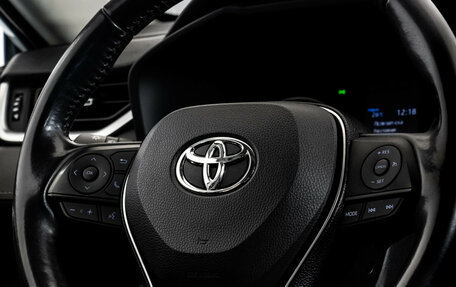 Toyota RAV4, 2019 год, 3 199 000 рублей, 14 фотография