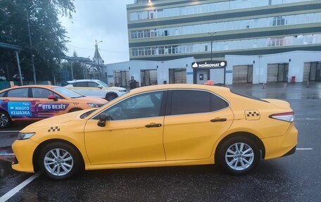 Toyota Camry, 2019 год, 1 650 000 рублей, 2 фотография