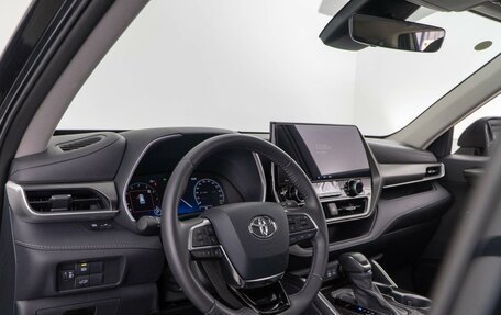 Toyota Highlander, 2024 год, 5 190 000 рублей, 16 фотография