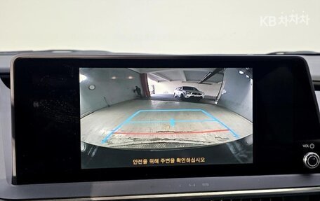 Toyota Prius IV XW50, 2024 год, 3 200 000 рублей, 13 фотография