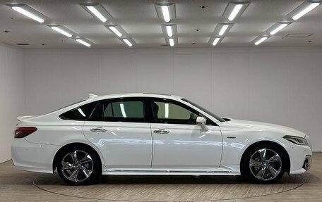 Toyota Crown, 2019 год, 2 660 999 рублей, 5 фотография