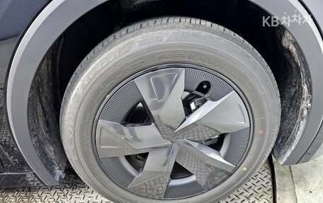 Toyota Prius IV XW50, 2024 год, 3 200 000 рублей, 20 фотография