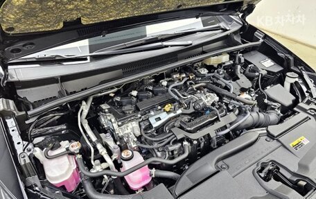 Toyota Prius IV XW50, 2024 год, 3 200 000 рублей, 16 фотография