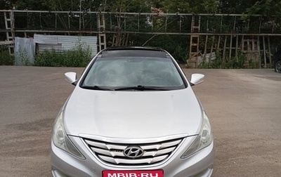 Hyundai Sonata VI, 2011 год, 900 000 рублей, 1 фотография
