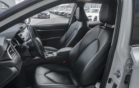 Toyota Camry, 2020 год, 2 849 000 рублей, 10 фотография