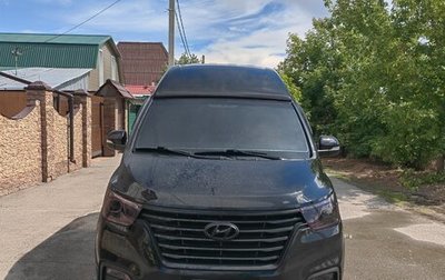 Hyundai Grand Starex Grand Starex I рестайлинг 2, 2018 год, 4 950 000 рублей, 1 фотография