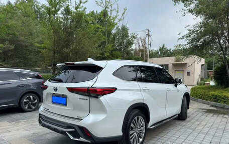 Toyota Highlander, 2023 год, 3 125 000 рублей, 6 фотография