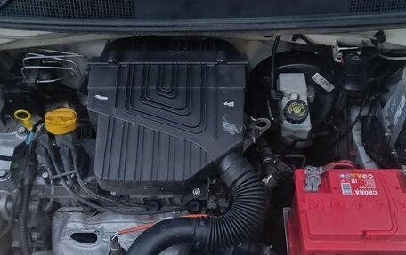 Renault Logan II, 2016 год, 479 999 рублей, 3 фотография